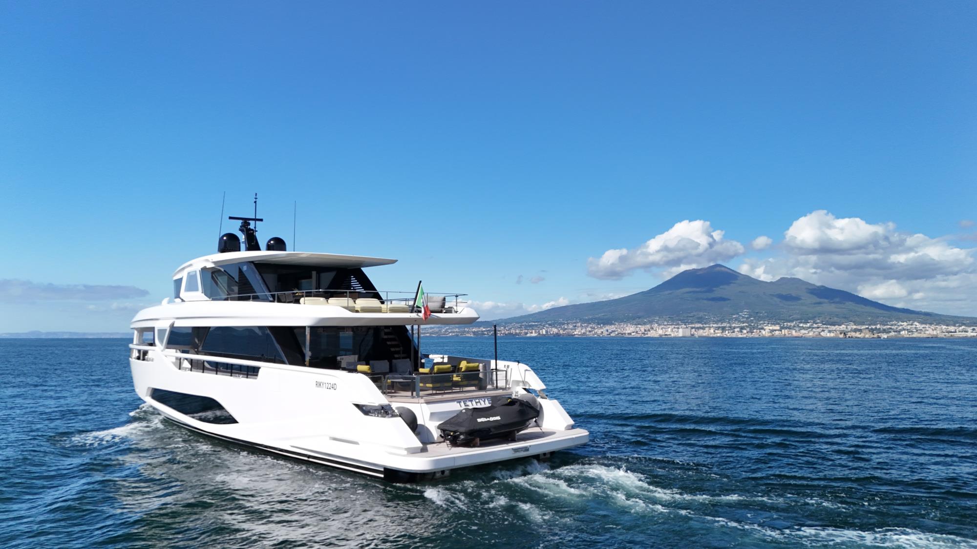 2024 FERRETTI YACHTS INFYNITO 90 